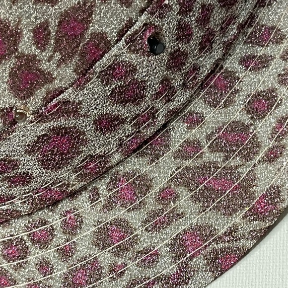 “Happy New Year” Leopard Print Pink Hat - Lights Up - Picture 6 of 8